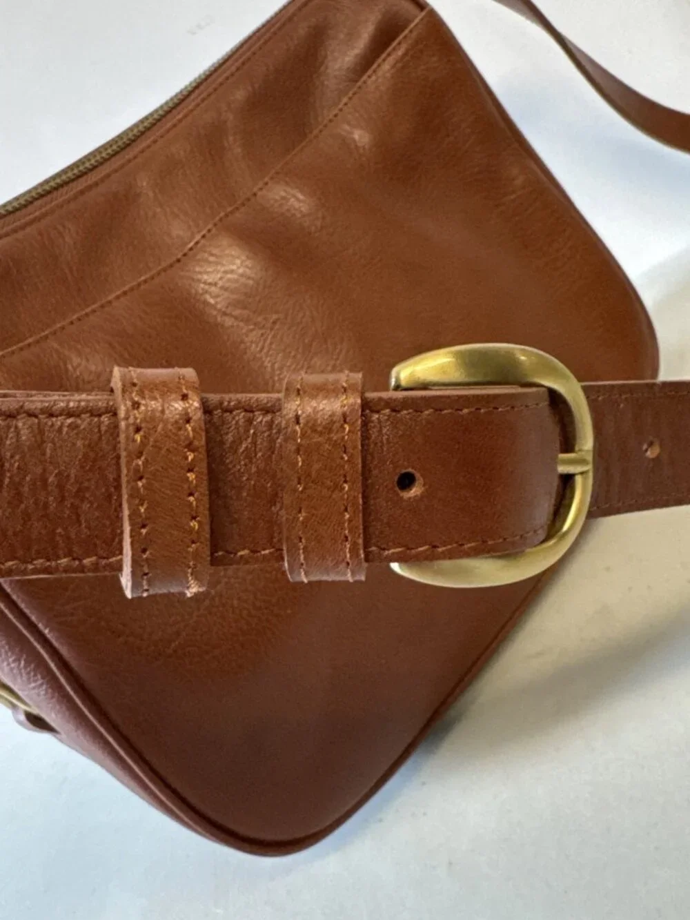 Leather & Co. by Liz Claiborne Brown Leather Crossbody‎ Purse 51803 SADL STATUS